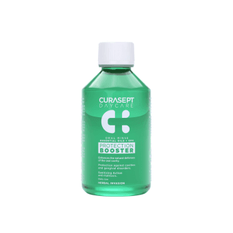 CURASEPT skalavimo skystis DAYCARE BOOSTER HERBAL INVASION, mėtų ir žolelių skonio, 250 ml