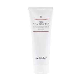 MEDICUBE RED FOAM veido prausimosi putos, 230 ml