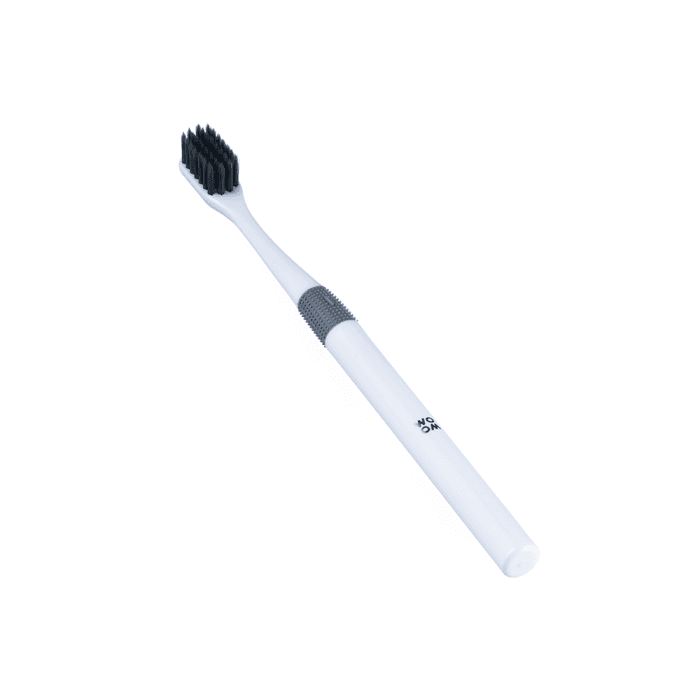WOOM minkštas dantų šepetėlis su aktyvinta anglimi CHARCOAL SOFT, 1 vnt.-2