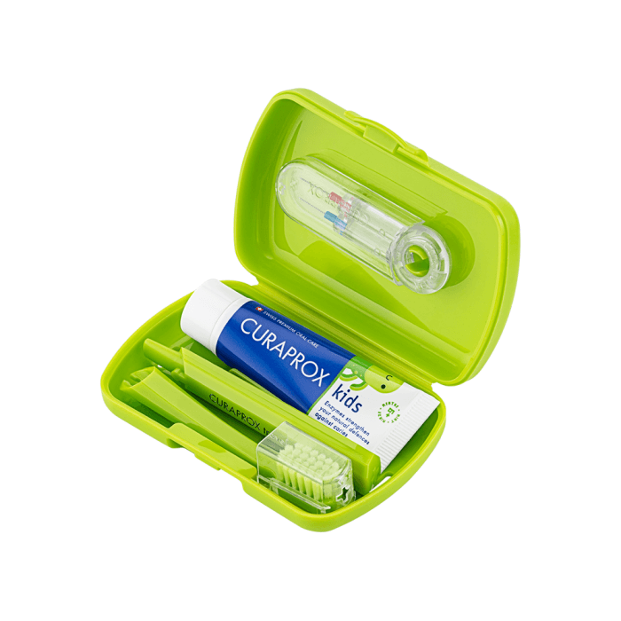 CURAPROX KIDS KELIONINIS RINKINYS Travel Set, žalias, 1 vnt.-2