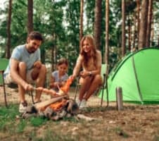 Vaistininkė primena: ar jau turite pirmosios pagalbos vaistinėlę Joninių savaitgaliui gamtoje?