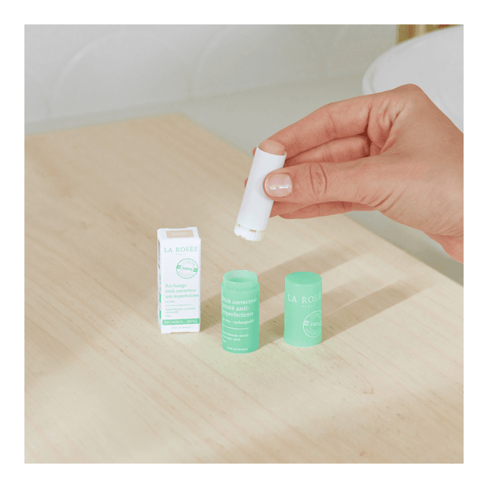 LA ROSÉE maskuojantis pieštukas probleminei odai ANTI-BLEMISH TINTED CONCEALER STICK - papildymas, 4.5 g-1