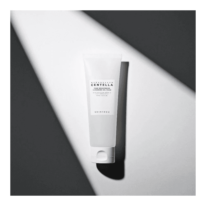 SKIN1004 gelinis veido prausiklis Madagascar Centella Tone Brightening Cleansing Gel Foam, 125 ml-1