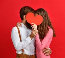 Artėjant Valentino dienai: ką daryti, jei santykiams trukdo bloga nuotaika?
