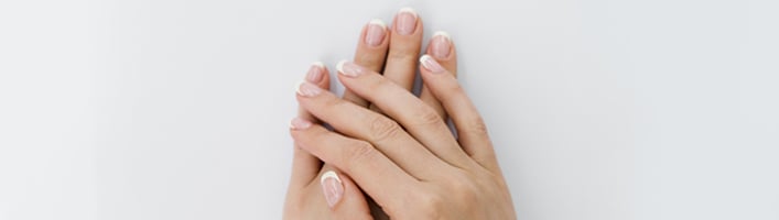 Lūžinėjantys nagai: kad išspręstumėte problemą, turite žinoti tikrąją priežastį